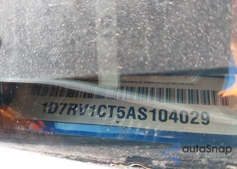 2010 Dodge Ram 1500 Slt/Sport/Trx z USA, uszkodzony, nr VIN 1D7RV1CT5AS104029